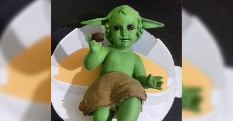 Artista mexicano convierte al Niño Dios en Baby Yoda; le llueven críticas
