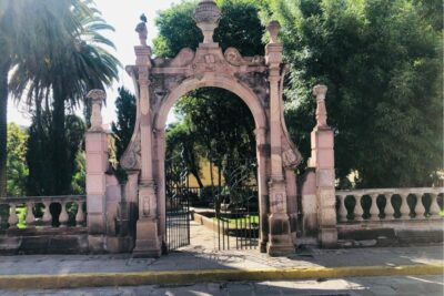 Disfrute de la calma que ofrece el Jardín de la Madre en Zacatecas