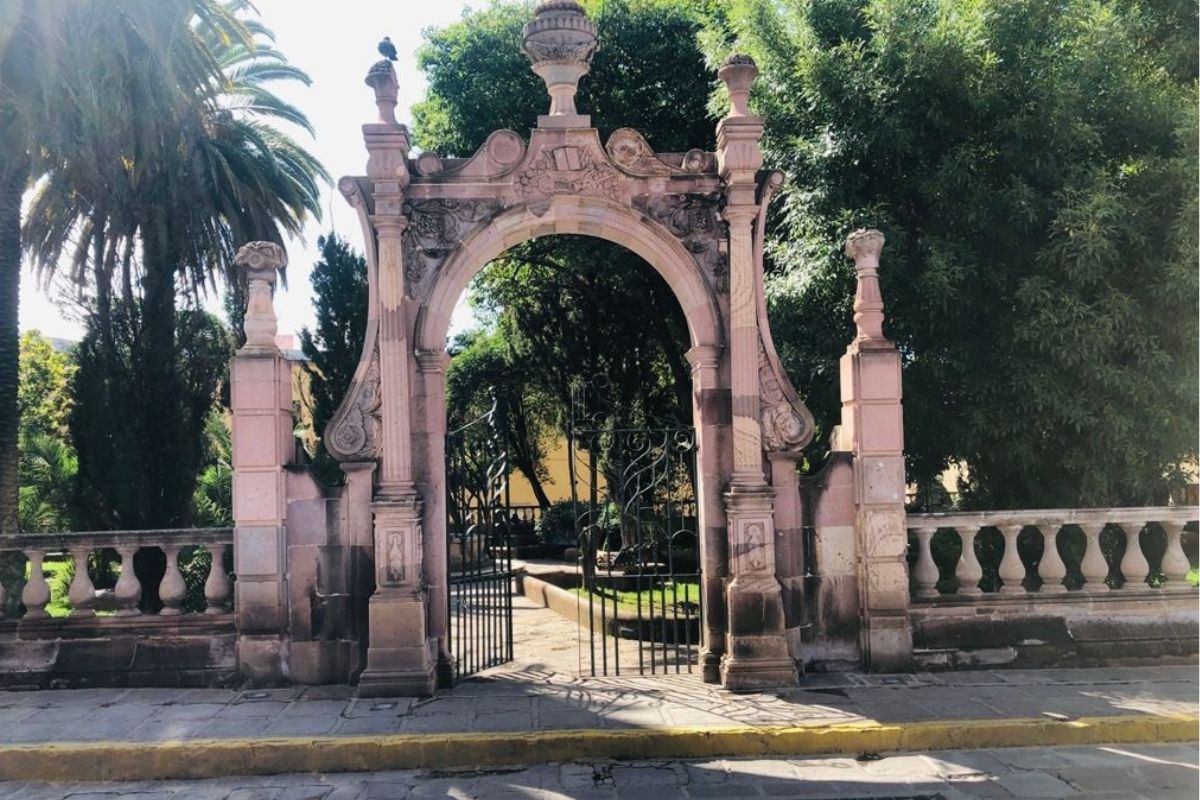 Disfrute de la calma que ofrece el Jardín de la Madre en Zacatecas