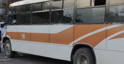 Cambian el derrotero de la ruta 14 por socavón en Av. García Salinas