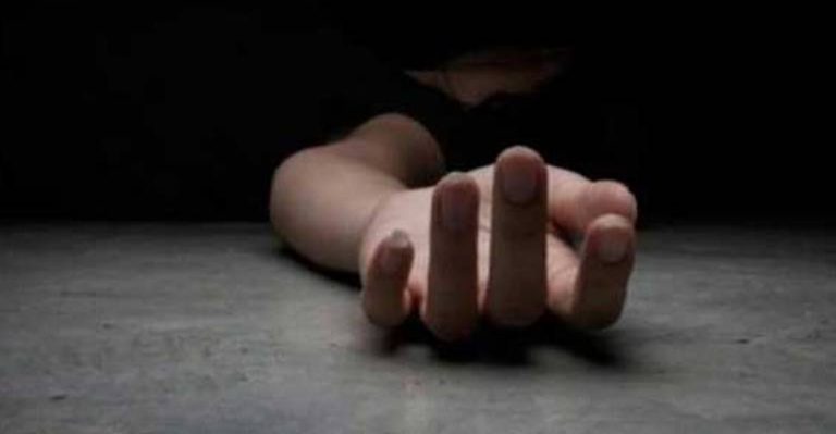 Localizan a una mujer muerta dentro de su domicilio en Fresnillo; se presume que se trató de un suicidio