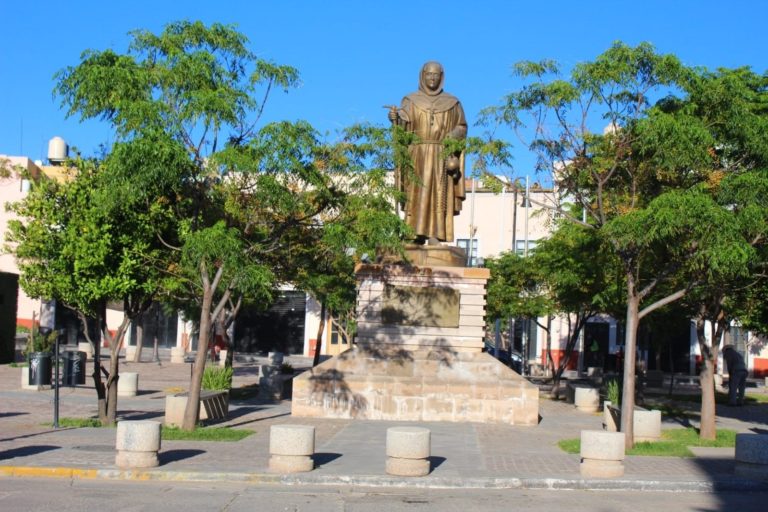 La Plaza de Fray Antonio Margil un lugar para descansar