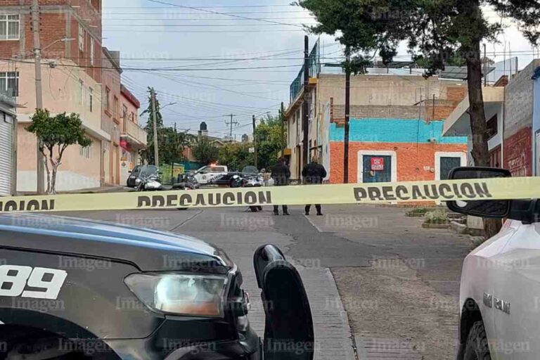 Balean a un hombre al interior de un domicilio en la colonia Lomas de La Pimienta
