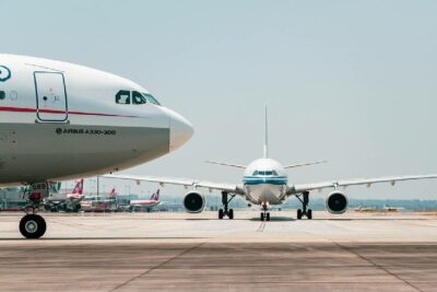 Retrasos y cancelaciones de vuelos en Navidad: qué hacer y cuáles son tus derechos como pasajero