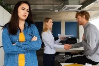 Contra compañeros de trabajo envidiosos