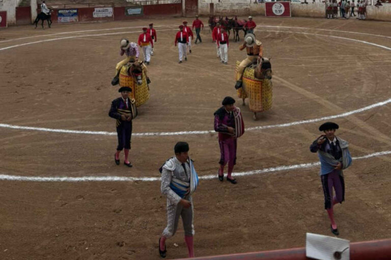 Gran triunfo en la Corrida de Aniversario en el Lienzo Charro “Antonio Aguilar”