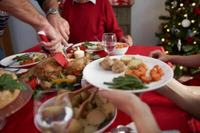 Navidad 2025: 5 consejos para tener una gran cena sin gastar mucho