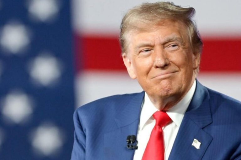 Trump culpa a Biden por caída sorpresiva del PIB de Estados Unidos