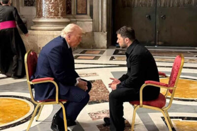 Trump y Zelensky reanudan negociaciones de paz en encuentro histórico durante funeral del Papa Francisco