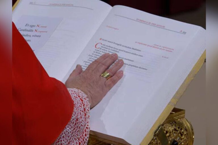 ¿Qué dice el juramento que hacen los cardenales antes del cónclave?