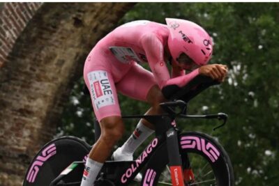 El mexicano Isaac del Toro defiende la maglia rosa en el Giro de Italia 2025