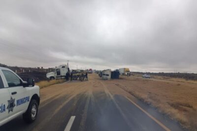 Volcadura de tráiler deja una persona herida de gravedad en Rio Grande