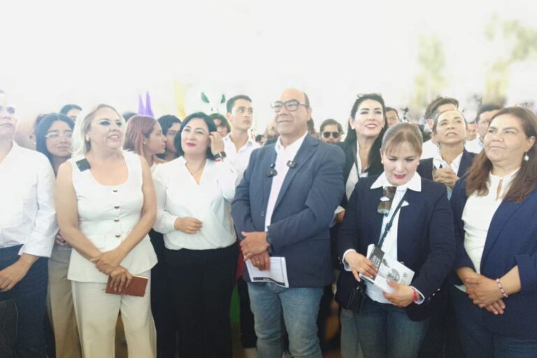 Concluye campaña Ángel Román con llamado a la transformación universitaria