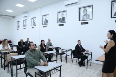 Poder Judicial presenta examen teórico a aspirantes a la categoría de secretaria o secretario de acuerdos