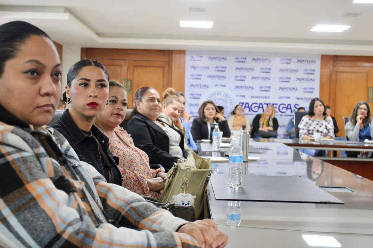 Impulsa Miguel Varela profesionalización del servicio público en Zacatecas