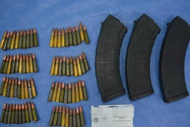 FGR obtiene vinculación a proceso contra hombre detenido con artefacto explosivo y cargadores en Pinos