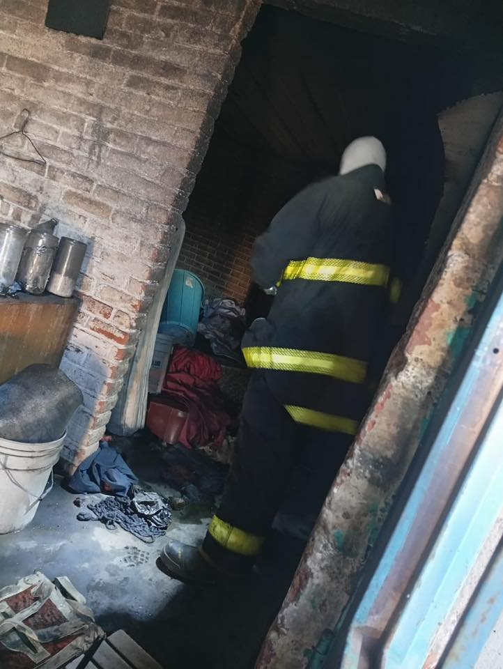 Controlan incendio en vivienda deshabitada en Bonito Pueblo
