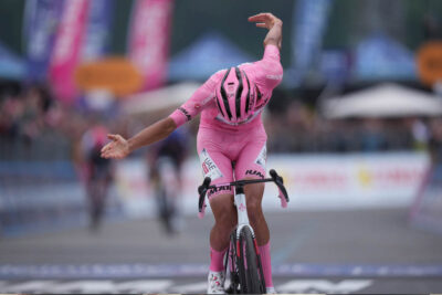 Isaac del Toro hace historia en el Giro de Italia con triunfo en la etapa 17