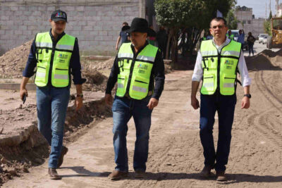 Supervisa alcalde Rodrigo Ureño obras públicas en colonias de Jerez