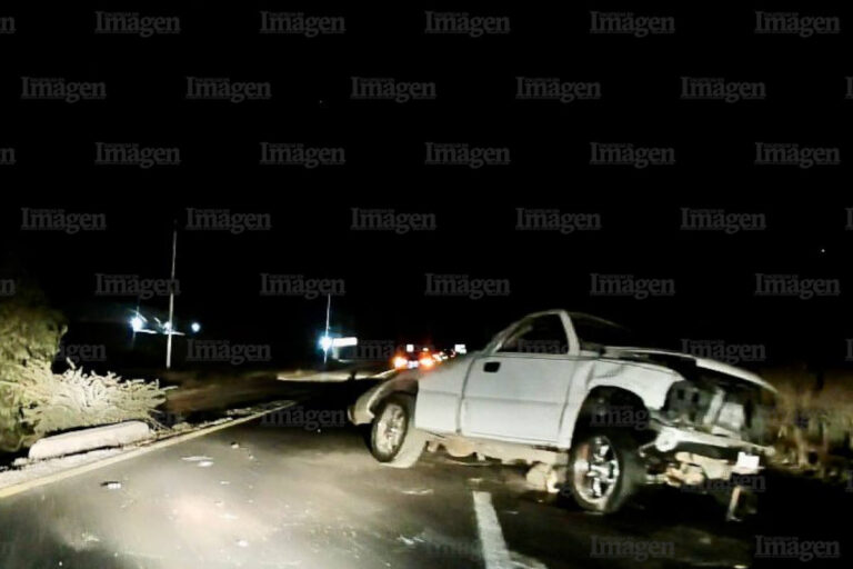 Volcadura en la carretera federal 45, cerca a Hacienda Nueva, deja un hombre muerto