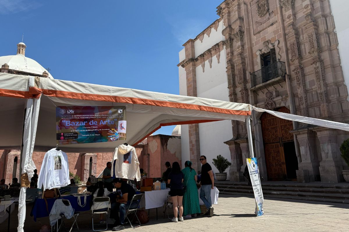 Primer Bazar de Arte en el Congreso del Estado
