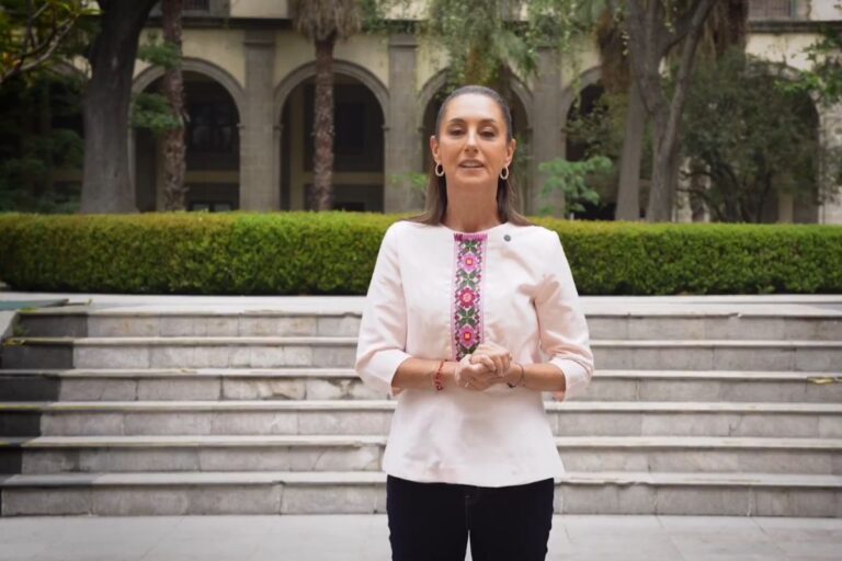 Claudia Sheinbaum felicita a las mamás de México