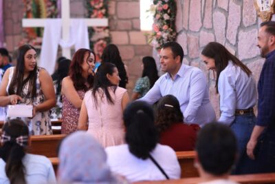 Miguel Varela celebra día de la Santa Cruz con vecinos de Boquillas