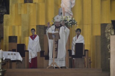 Obispo celebra inicio de ministerio del papa León XIV y a catequístas