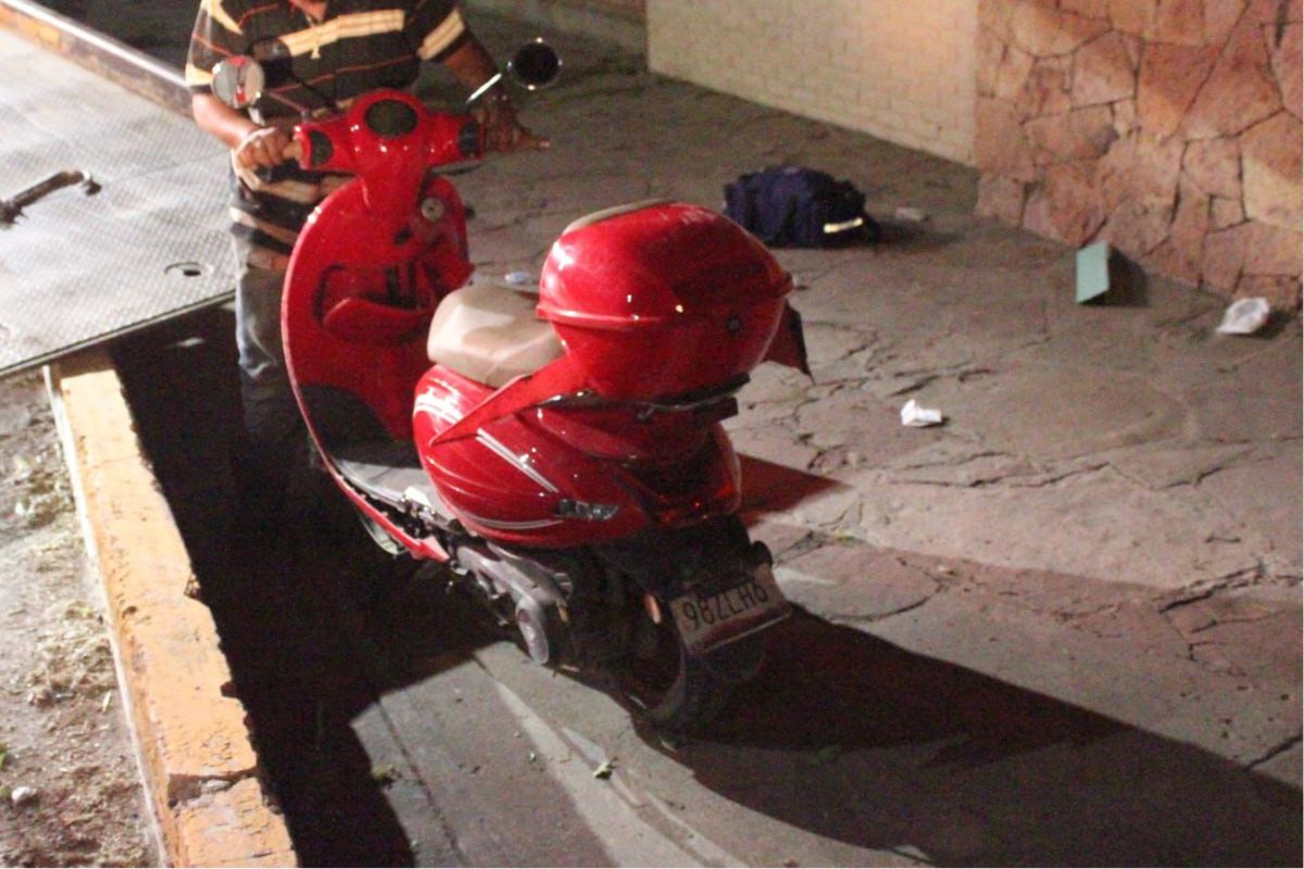Mujer resulta seriamente lesionada en un accidente de motocicleta en el Mineral.