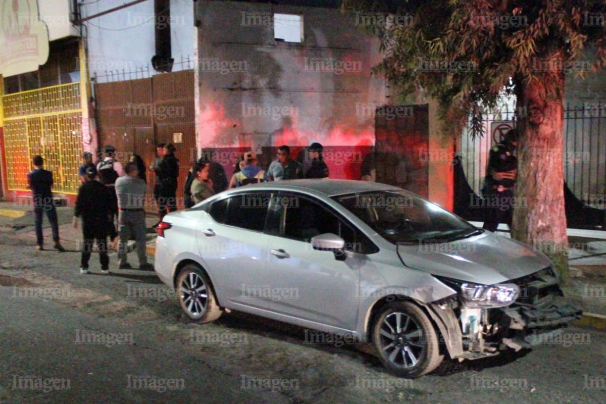 Se desata persecución debido a un choque y huida de los responsables en Fresnillo.