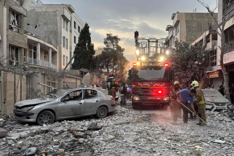 Israel vuelve a bombardear Irán; esta vez ataca lanzaderas de misiles