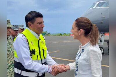 Sheinbaum supervisa la ayuda a damnificados en Corralero, Oaxaca