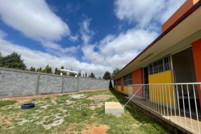 Pepe Saldívar entrega muro perimetral en Jardín de Niños ”Miguel Hidalgo y Costilla”