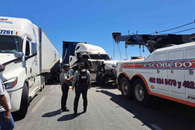 Accidente múltiple en la carretera Zacatecas–Saltillo: cuatro tractocamiones colisionan sin dejar heridos