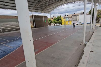 Vecinos del fraccionamiento Real de Fresnillo solicitan malla protectora en el  Centro de Desarrollo Comunitario