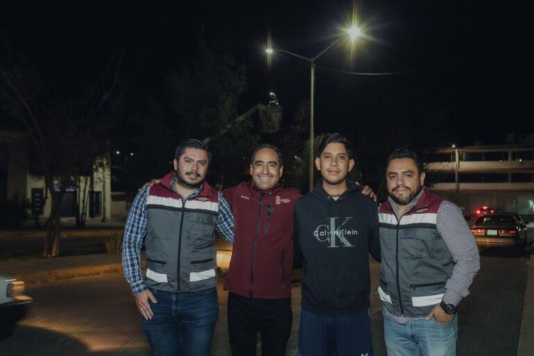 Atiende Pepe Saldívar reporte de luminaria en Calzada Solidaridad y 5 de mayo