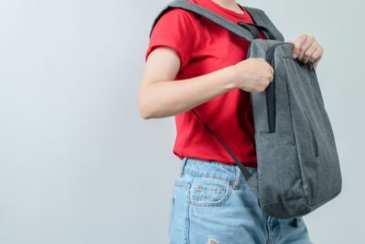 Ojos que ven, mochila que conviene: consejos esenciales para revisar antes de comprar tu próxima compañera de carga