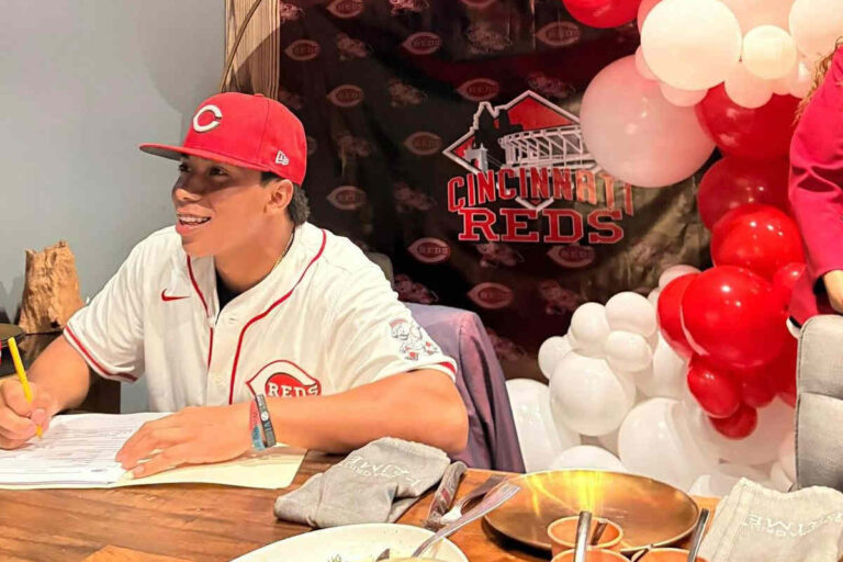 Emiliano Barboza, de Mazapil a Cincinnati: firma con los Rojos de Grandes Ligas
