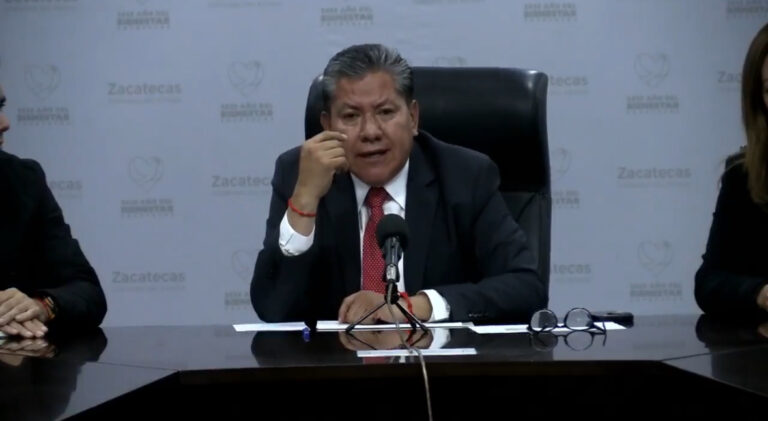 David Monreal anuncia aumento salarial del 5% y duplicación del bono de despensa para trabajadores del gobierno de Zacatecas