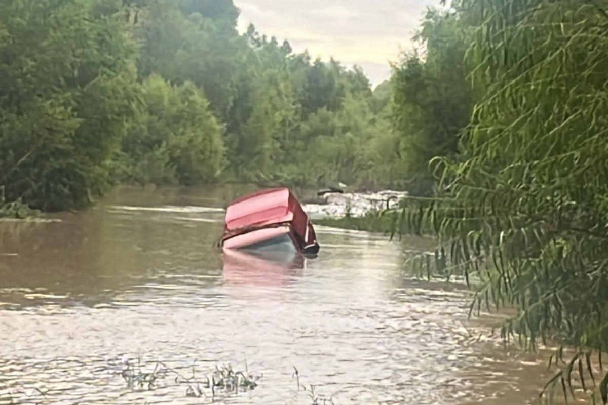 Localizan una camioneta en el Río Aguanaval; autoridades buscan a su conductor y propietario
