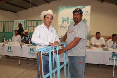Mario Macías, presidente de Mazapil, visita Tanques de Guadalupe y entrega “Maz Apoyo a tu Vivienda”