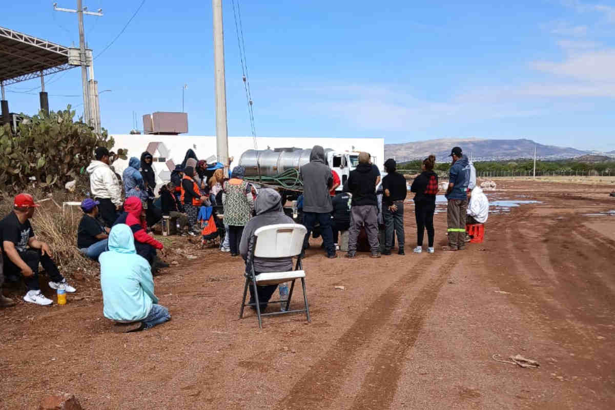 Trabajadores de Trash toman instalaciones en demanda de pagos y mejores condiciones laborales