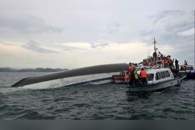 Mueren 34 personas tas volcarse un barco turístico en Vietnam