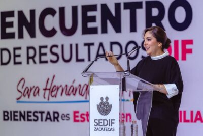 Sara Hernández rinde informe del SEDIF