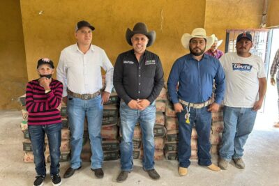 Rodrigo Ureño entrega apoyos en comunidades jerezanas de la sierra