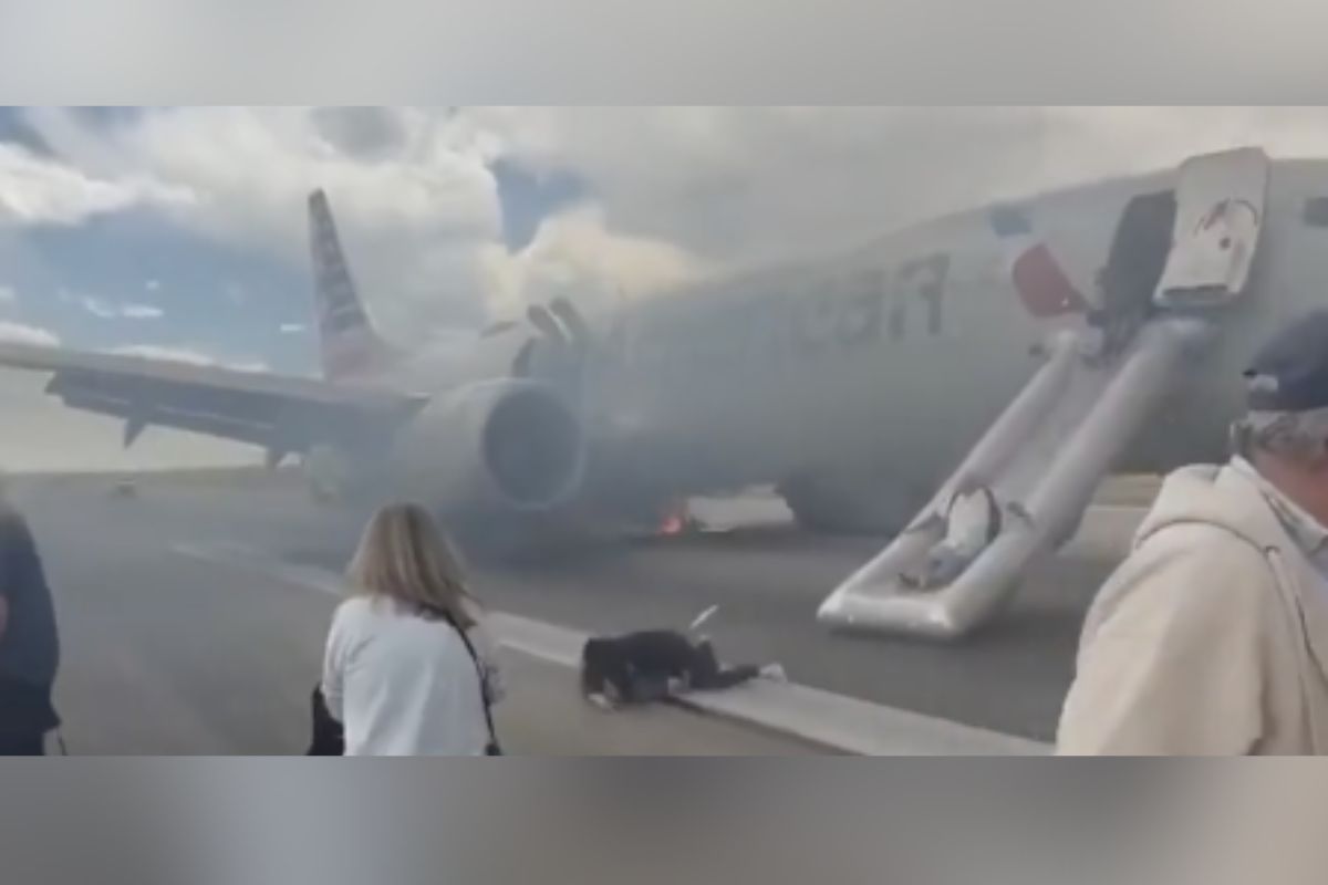 Terror en un vuelo del Boeing 737 Max 8, de American Airlines por incendio.