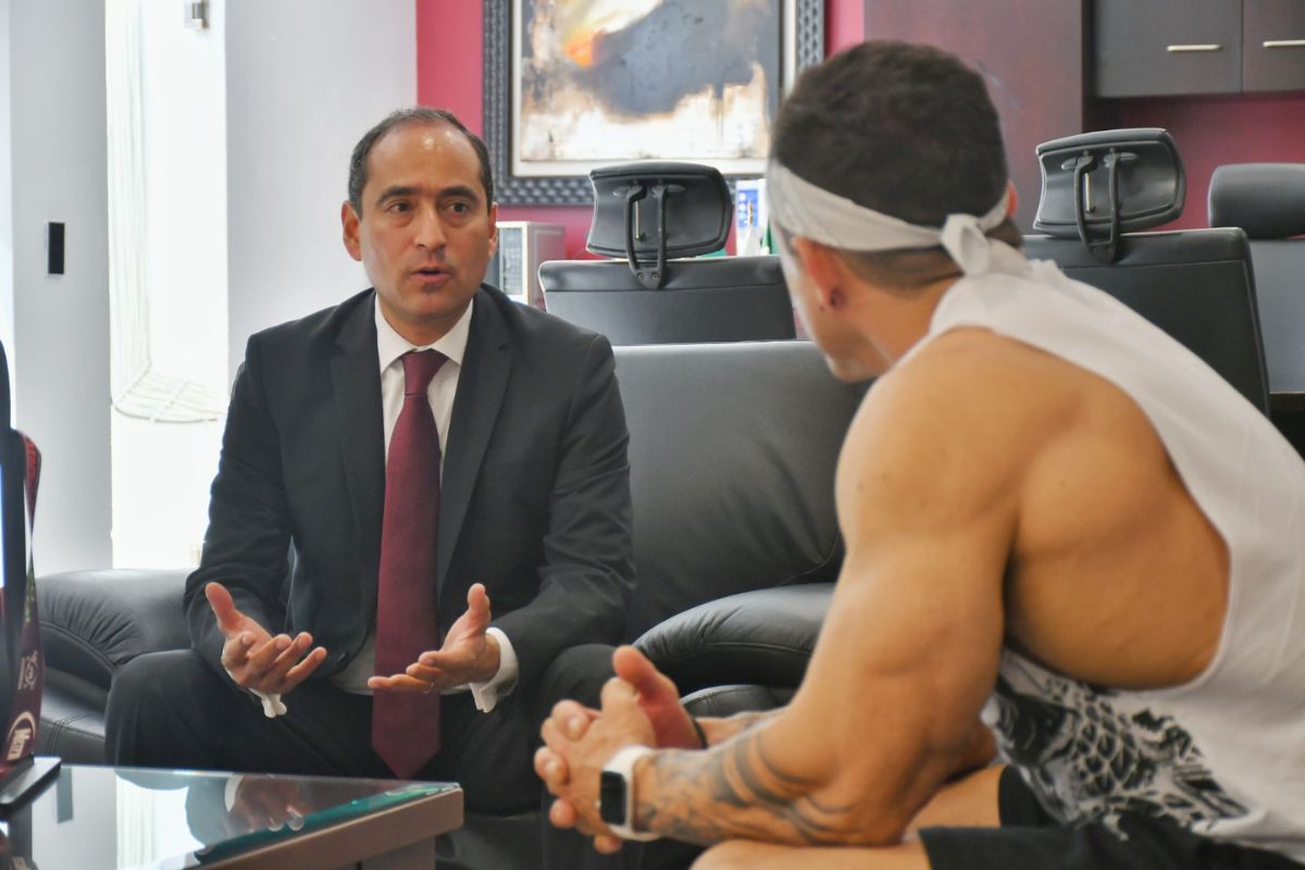 Apoya Pepe Saldívar a atleta zacatecano Mr. México quien competirá en Monterrey y España.