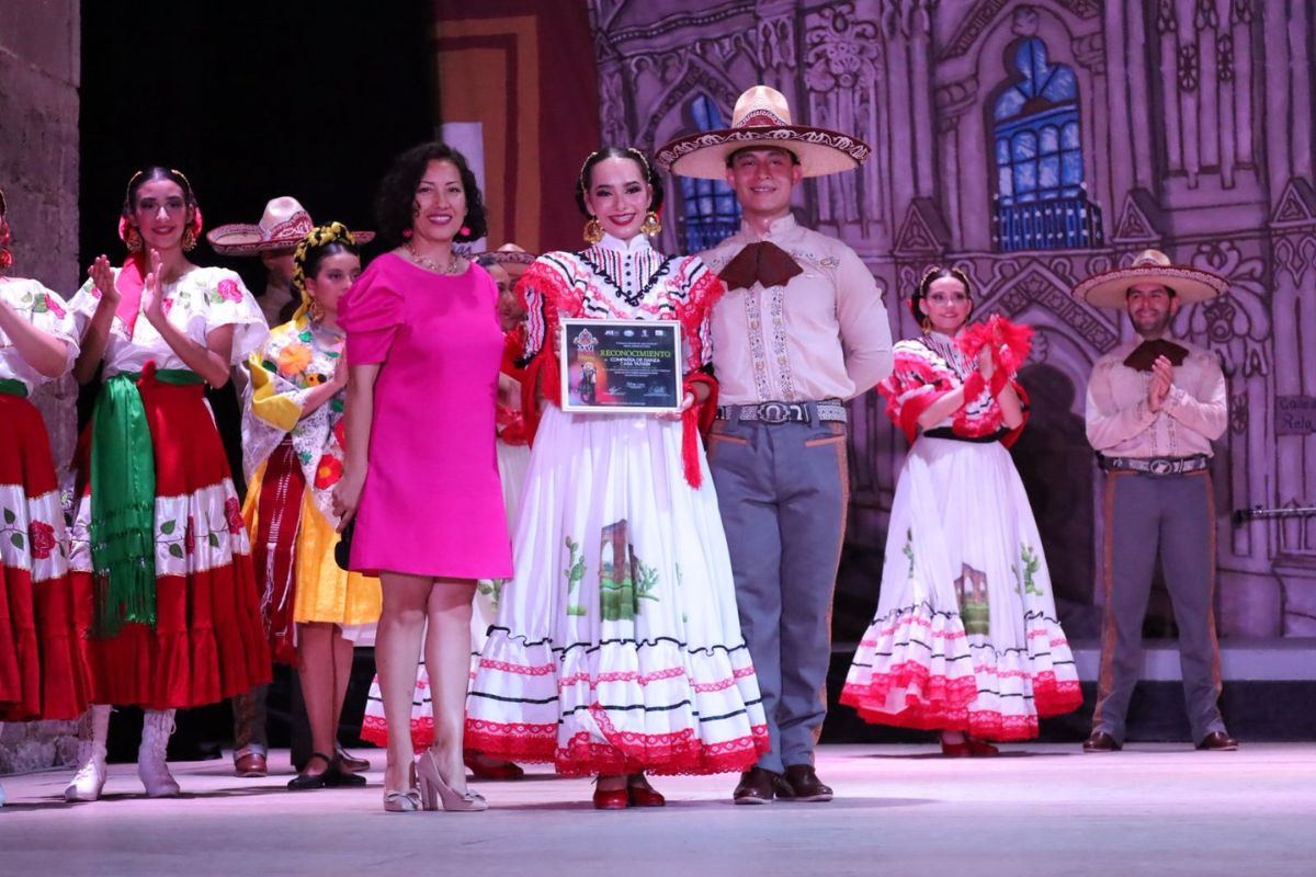 Arte y tradición se conjugan en el teatro Hinojosa con la presentación de Casa Yaiyari.