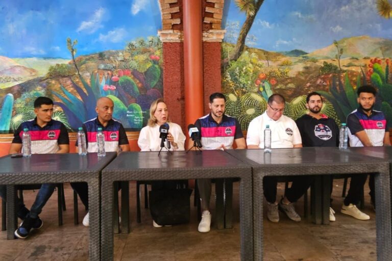 Enrique Zúñiga, coach del equipo de Gambusinos trabaja en que no se den más bajas de la LNBP