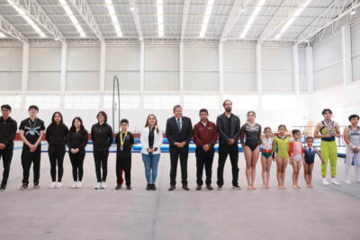 David Monreal reinaugura Alberca Olímpica y Pabellón de Gimnasia en Incufidez